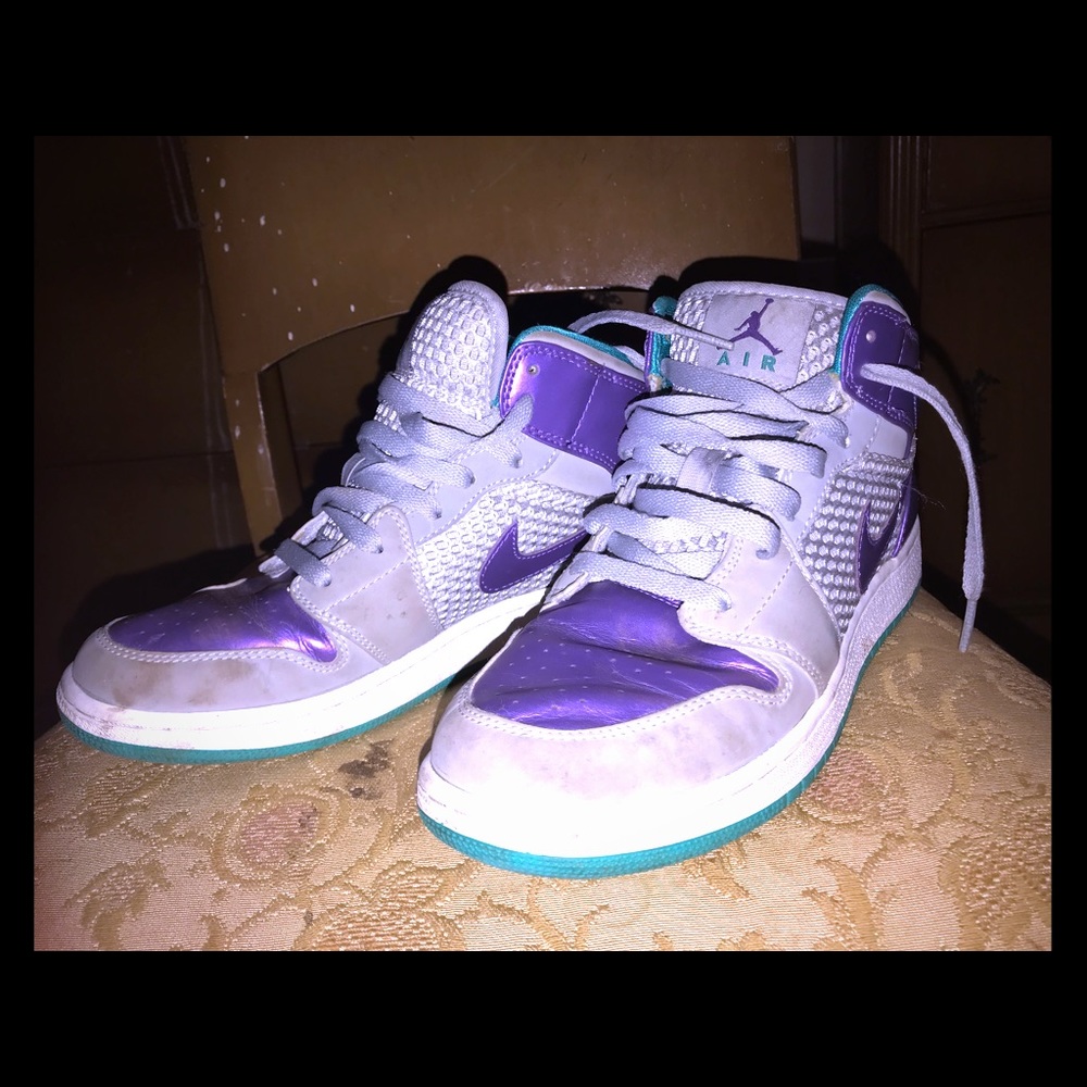 NIKE AIR JORDANS